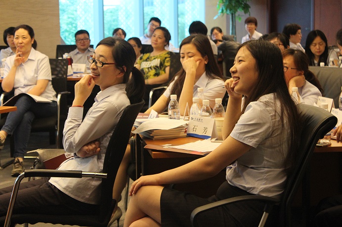 如何向上溝通，讓領導更喜歡？