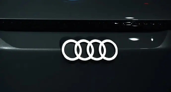  奧迪“翻車”劉德華“受傷”，折射出什么？